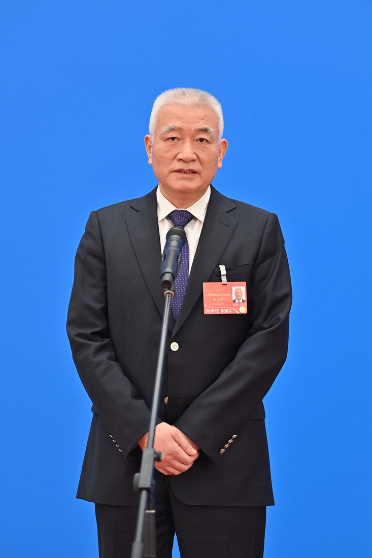這是科學(xué)技術(shù)部部長王志剛通過網(wǎng)絡(luò)視頻方式接受采訪。新華社記者 李鑫 攝