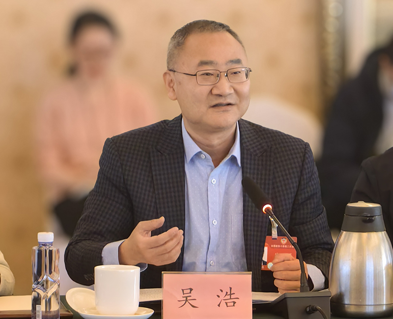 全國政協(xié)委員、首都醫(yī)科大學(xué)全科醫(yī)學(xué)與繼續(xù)教育學(xué)院院長吳浩。受訪者供圖